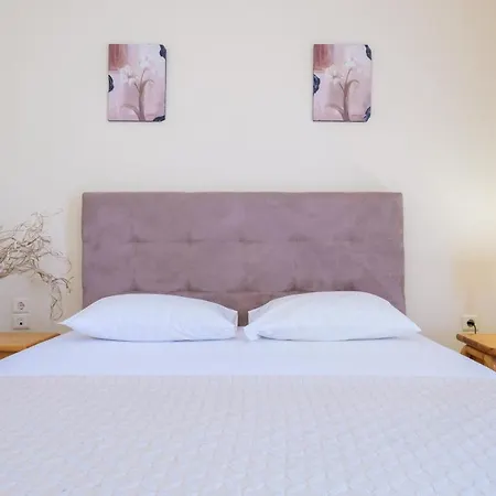 Almyros Aktis Mountain And Sea Lägenhet