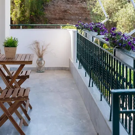 Almyros Aktis Mountain And Sea *