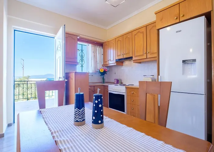 Almyros Aktis Mountain And Sea Apartamento *