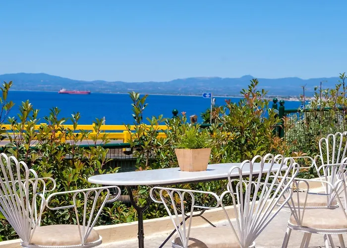 Almyros Aktis Mountain And Sea Apartamento